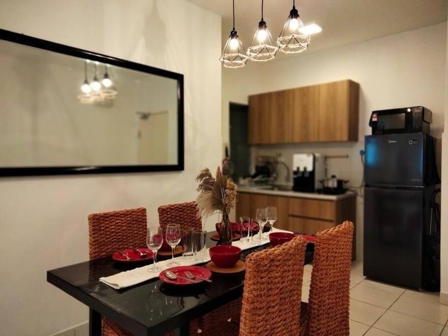 V Boho Home 3Bedroom 7-8Pax Eco Majestic Semenyih Beranang Luaran gambar